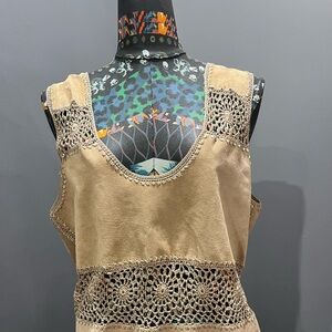 LEATHER AND CROCHET TOP